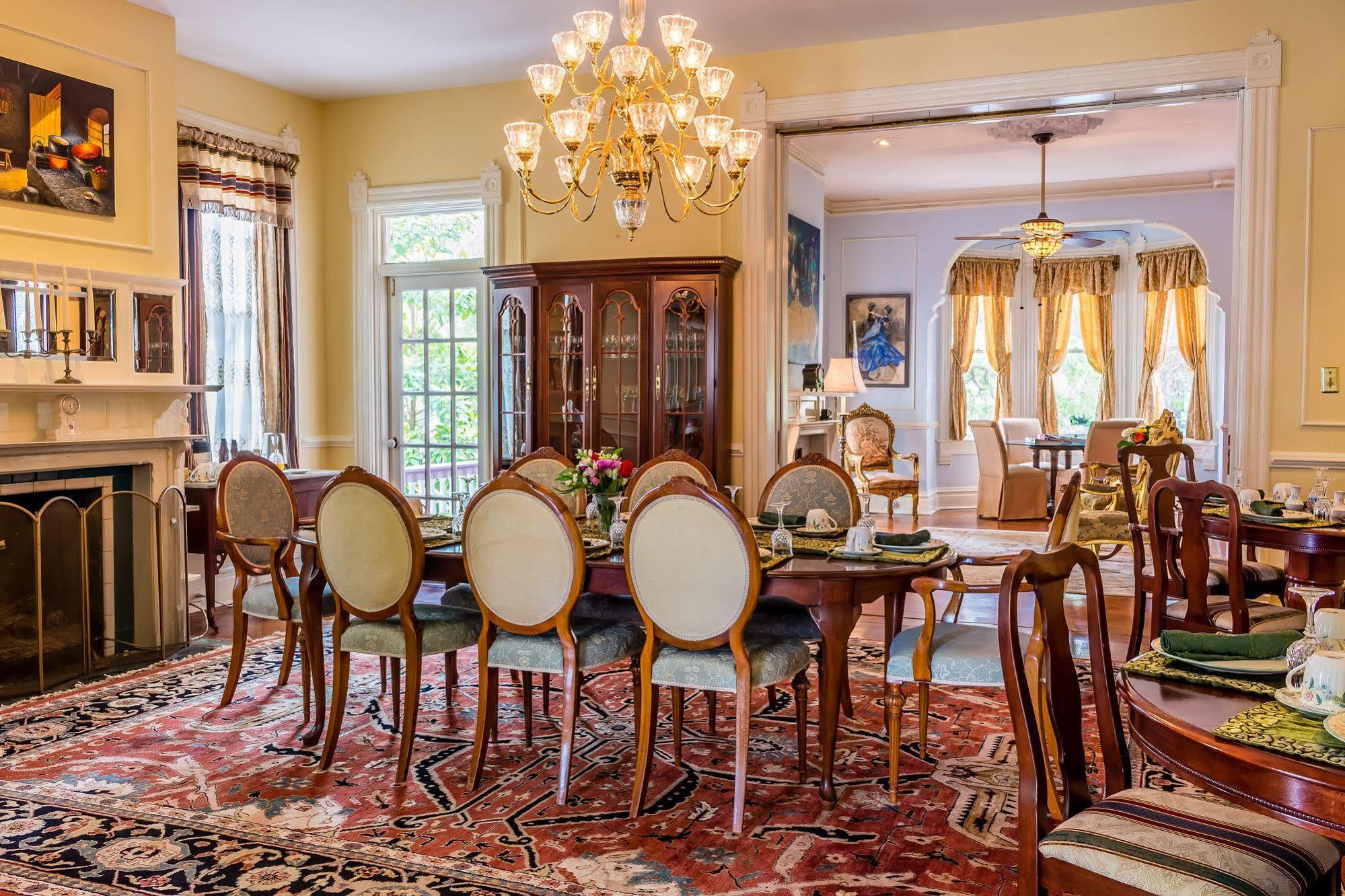 Bed and Breakfast Amethyst Garden Savannah Exterior foto